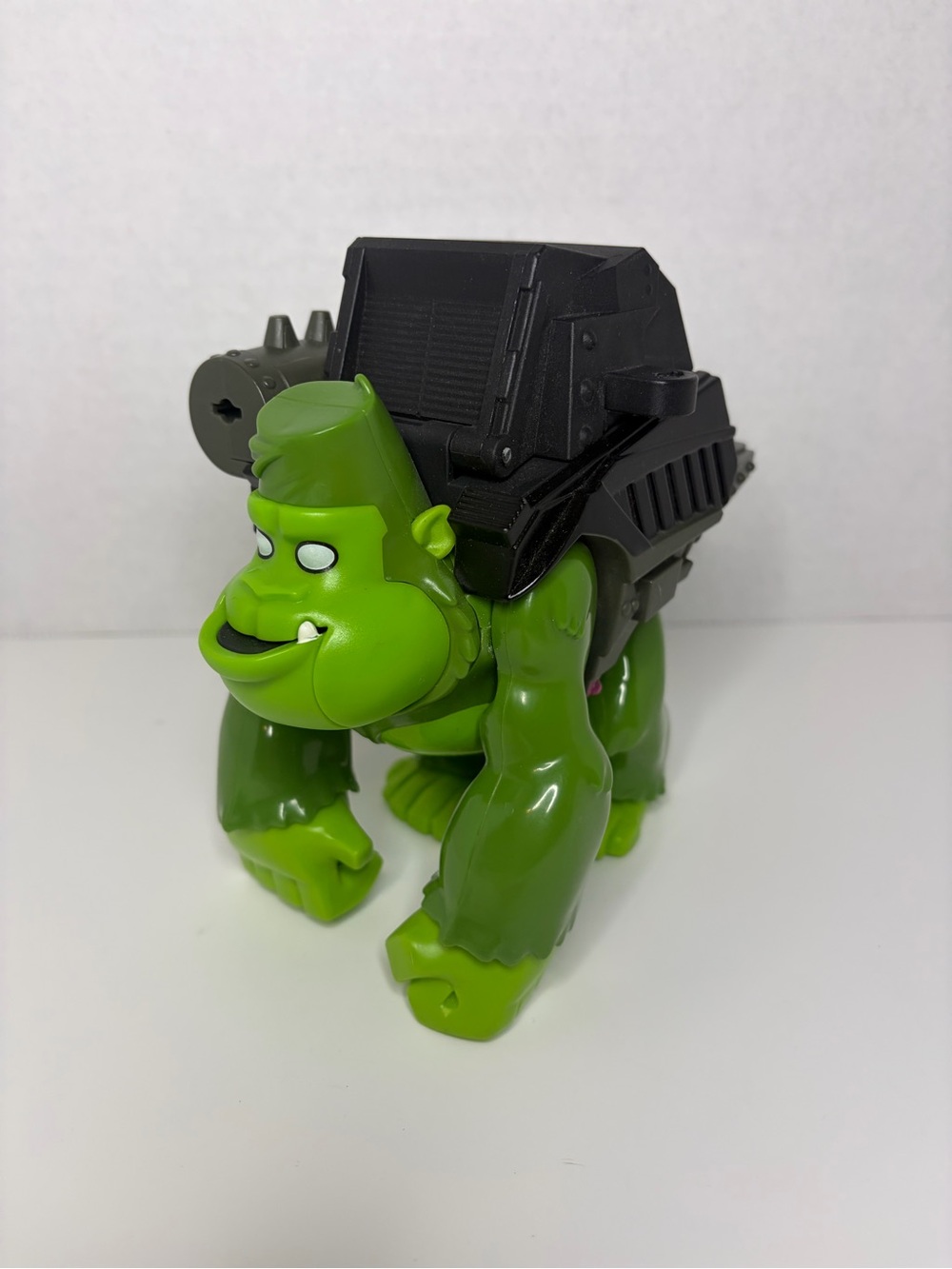 Imaginext Beast Boy Gorilla Battle Figure with Black Armor